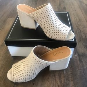Qupid Elena Beige Mules 8.5